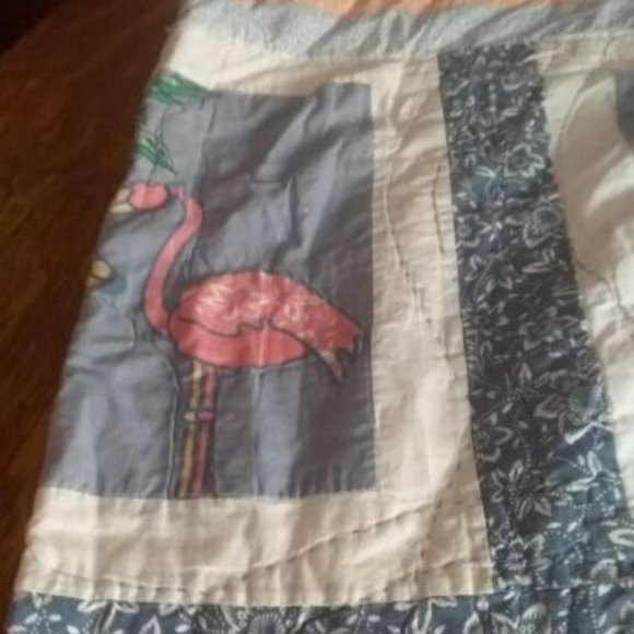 BEACHY QUILTED SPREAD - Picture 3 of 4